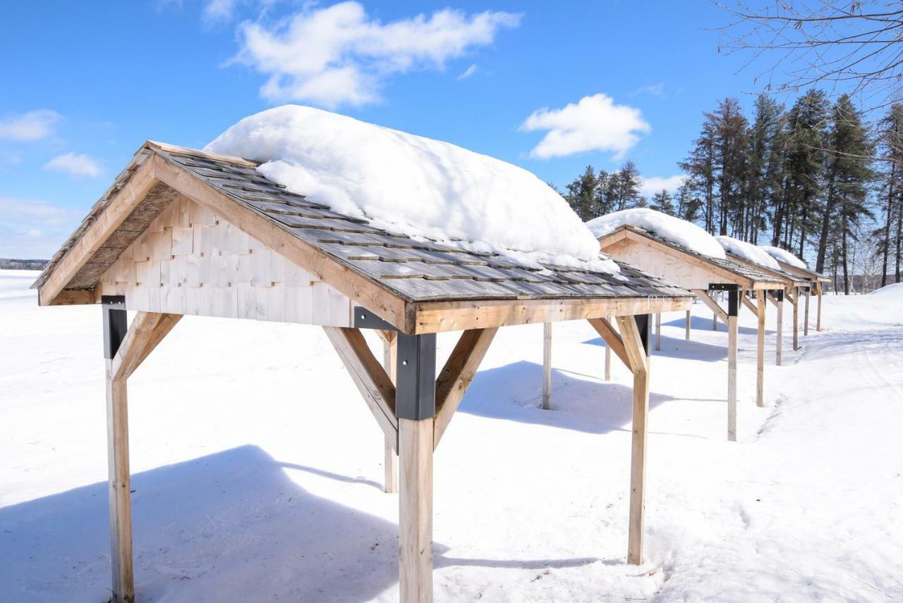 Les Condos Du Lac Taureau- Rooms & Condos Saint-Michel المظهر الخارجي الصورة